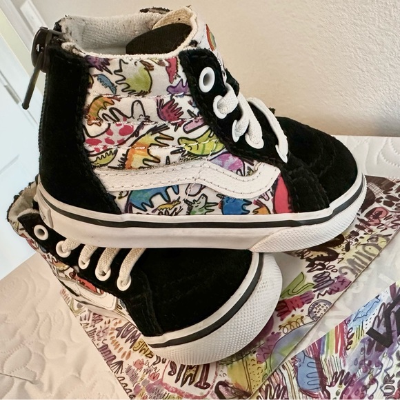 Vans Dallas Clayton Unicorn Sk8-Hi Zip Sneaker - Picture 14 of 16